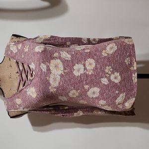 Love & Fire women's shirt size small 0269